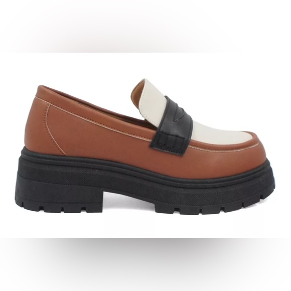 NWB! Block Loafers - Size: 7 - Picture 2 of 4